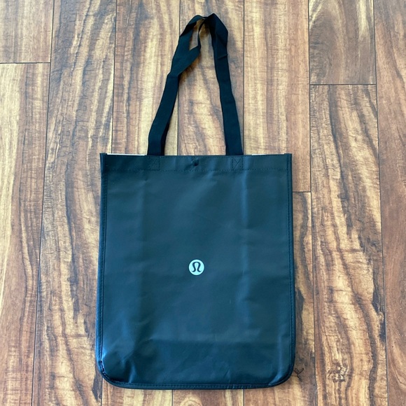 ❤️ Lululemon Large New Black and White Bag NWOT - Picture 1 of 6